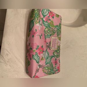 Lilly Pulitzer make up bag